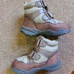 Winter Boots Carters Boys size 7